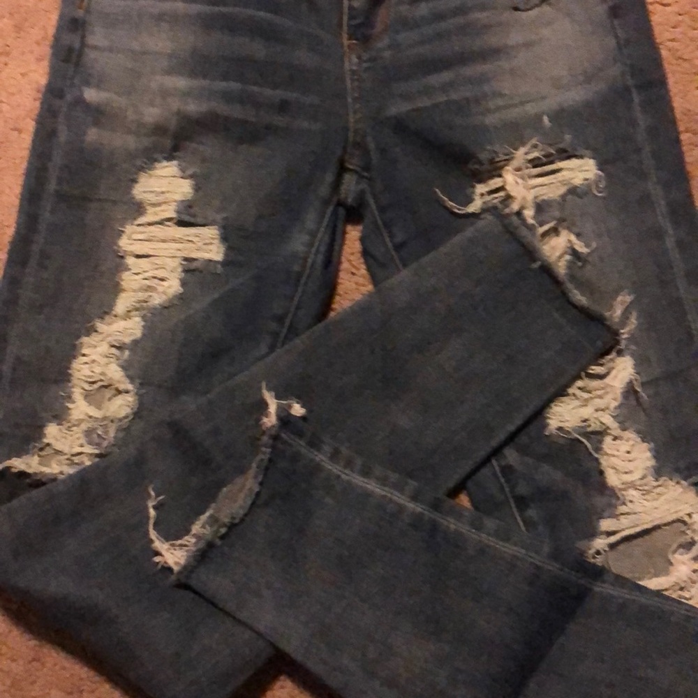 AMERICAN EAGLE RIPPED JEANS - Picture 3 of 6
